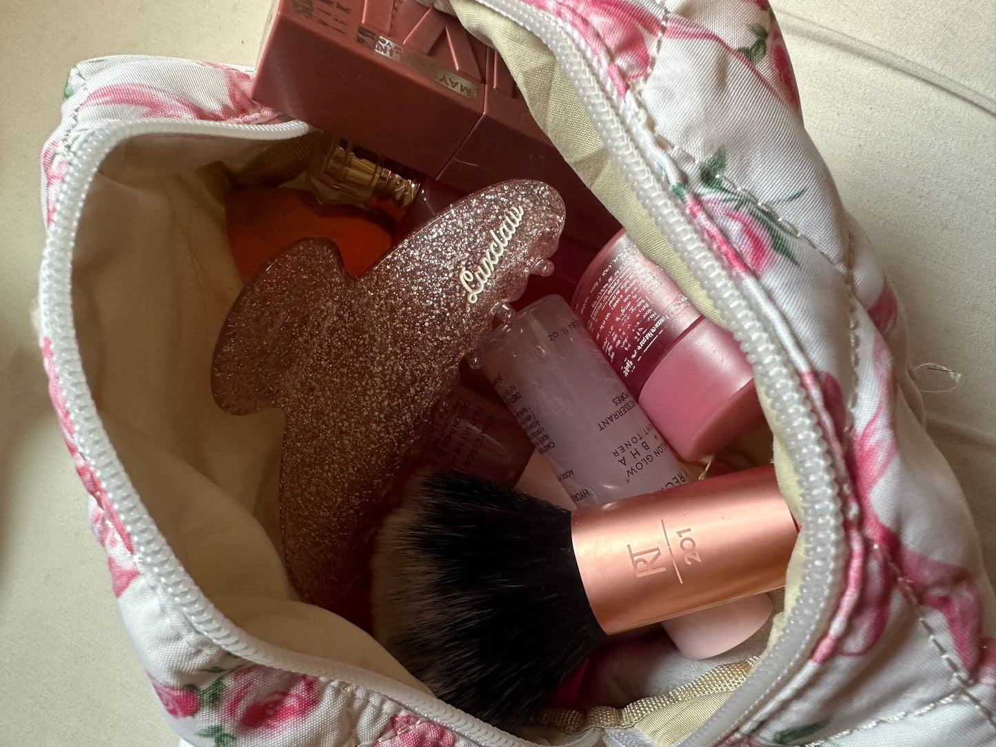 LuxClaw Makeup Bag in "Ruffle Rose"